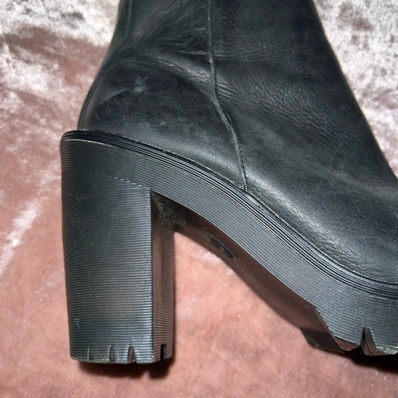 Dr Marten’s Magdalena black leather platform booties size 8 fit like a 9 - Picture 12 of 15